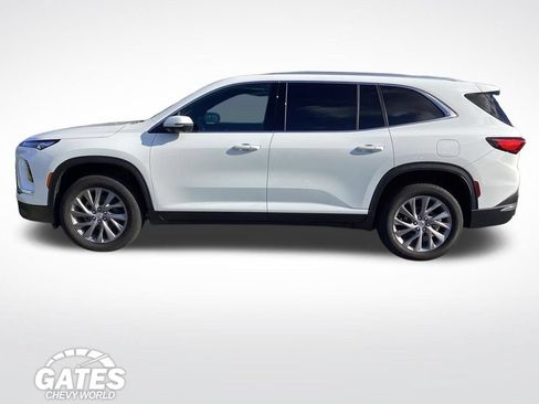 Used 2025 Buick Enclave Preferred AWD/4WD image 6