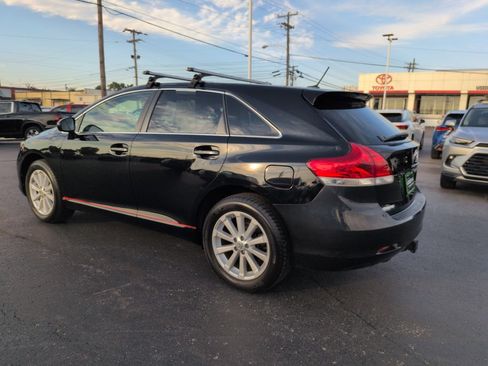 Used 2012 Toyota Venza LE AWD/4WD image 3