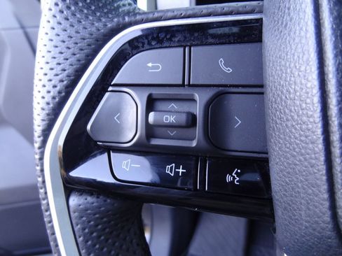 Used 2024 Toyota Sequoia Platinum AWD/4WD image 30