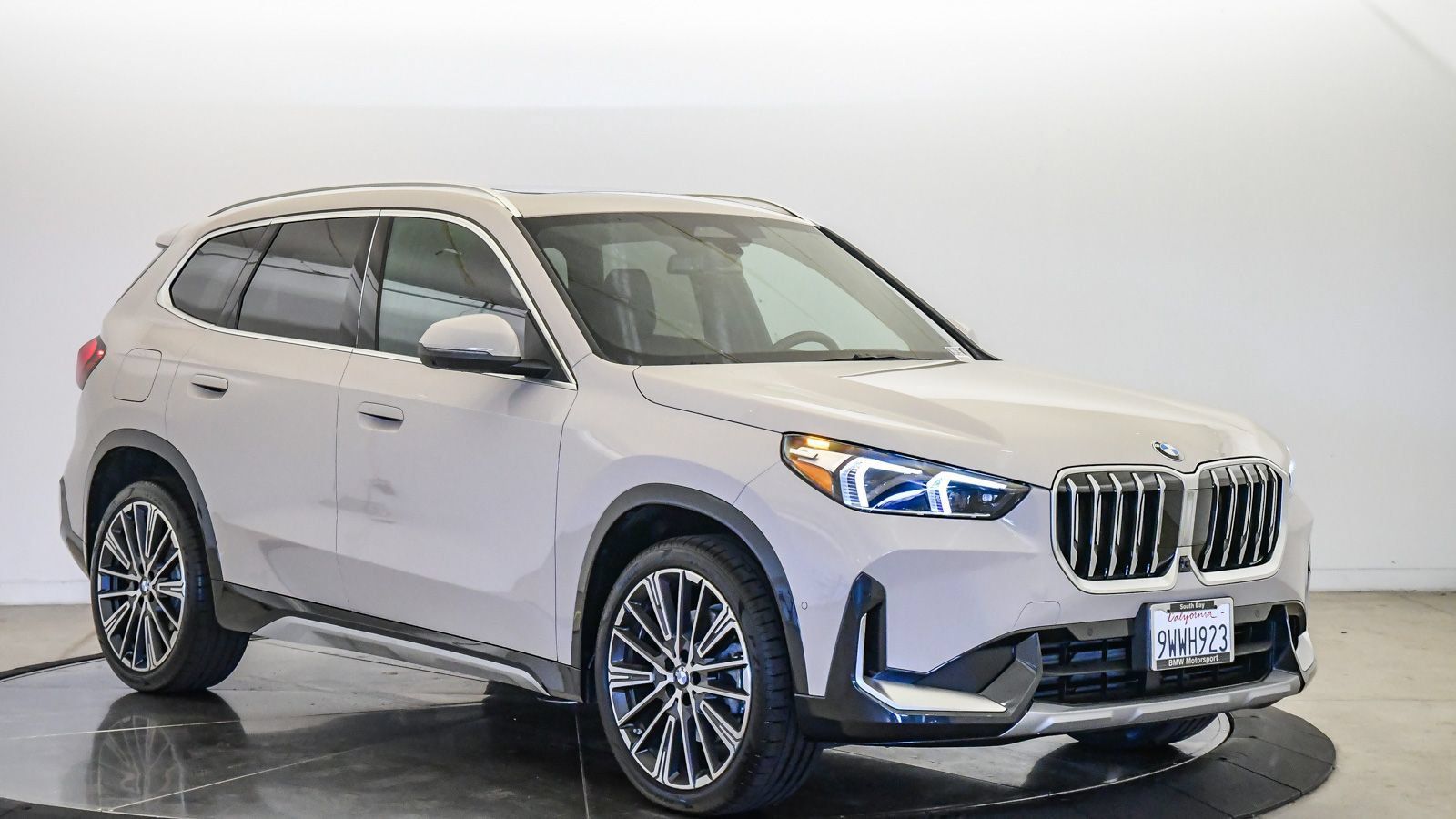 Used 2026 BMW X1 xDrive28i w/ Technology Package AWD/4WD image 6