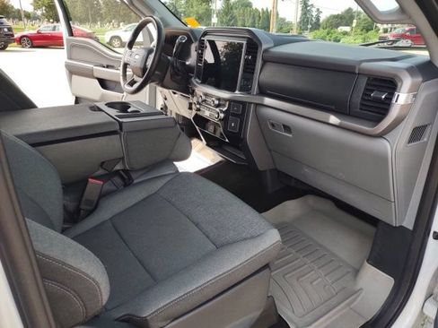 Used 2025 Ford F150 XLT w/ Equipment Group 301A Standard AWD/4WD image 22