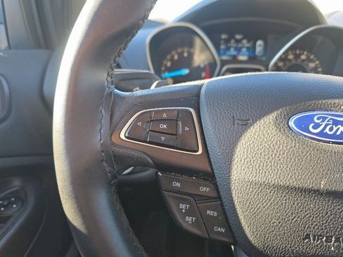 Used 2017 Ford Escape SE image 19