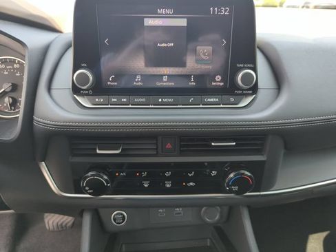 Certified 2023 Nissan Rogue S FWD image 34