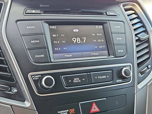 Used 2018 Hyundai Santa Fe Sport FWD image 19