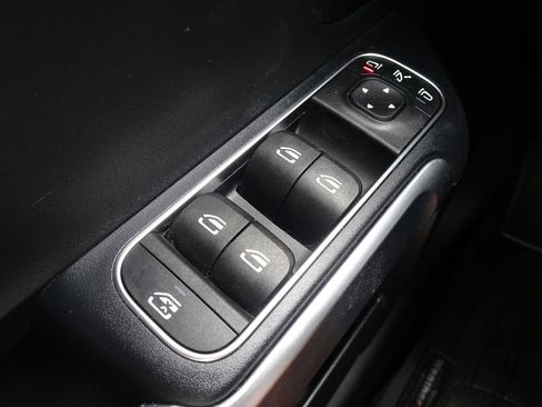 Used 2020 Mercedes-Benz GLB 250 4MATIC image 22