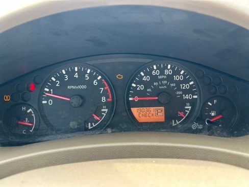 Used 2015 Nissan Frontier SV w/ SV Value Truck Package RWD image 21