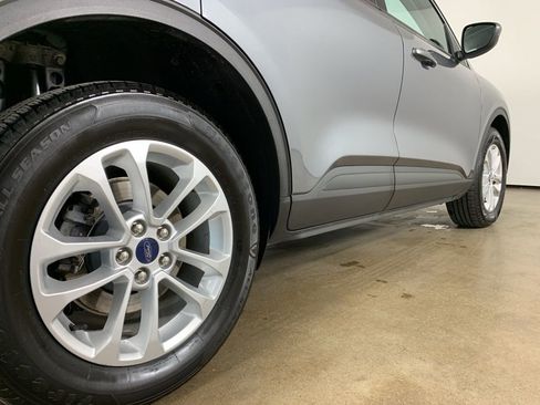 Used 2021 Ford Escape SE w/ Convenience Package image 9