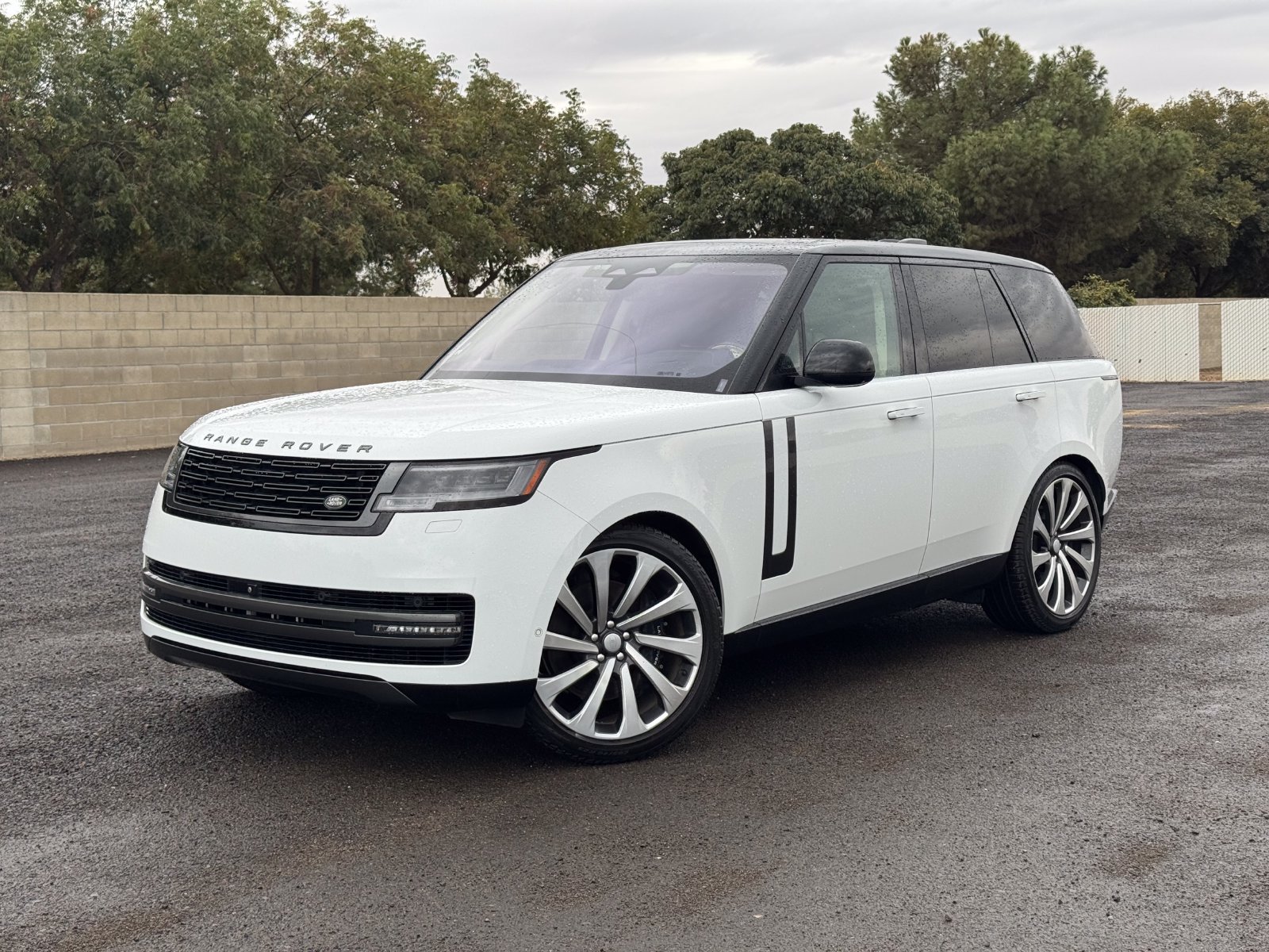 Used 2023 Land Rover Range Rover SE AWD/4WD image 8