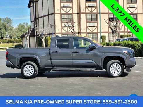 Used 2025 Toyota Tacoma SR5 image 4