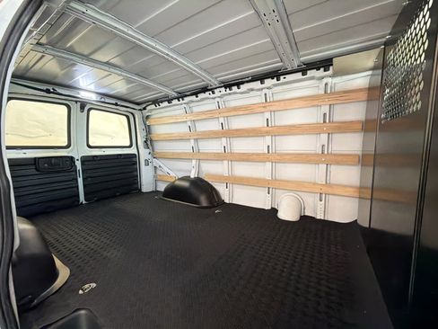 Used 2024 Chevrolet Express 2500 w/ Driver Convenience Package image 23