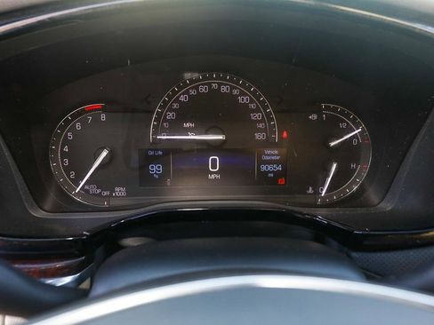 Used 2018 Cadillac XT5 Luxury w/ Driver Awareness Package image 14