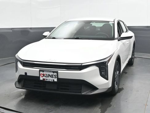 Used 2025 Kia K4 FWD image 8