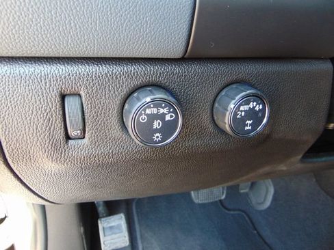 Used 2021 Chevrolet Colorado Z71 w/ Safety Package AWD/4WD image 19