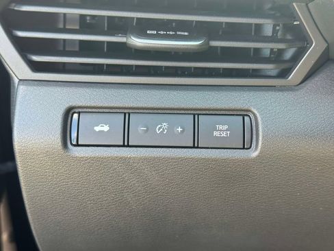 Used 2024 Nissan Altima 2.5 SR AWD/4WD image 19