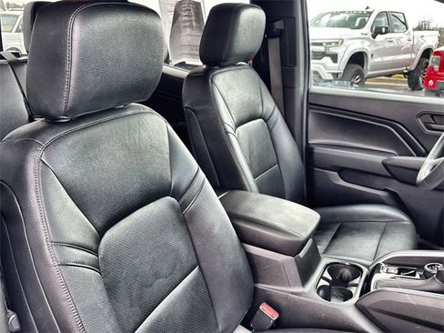 Used 2024 Chevrolet Colorado Trail Boss w/ Technology Package image 24