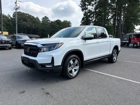 Certified 2025 Honda Ridgeline RTL image 2