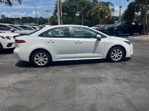 Used 2026 Toyota Corolla LE FWD image 6