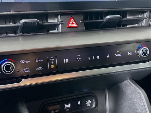 Used 2023 Kia Sportage EX image 24