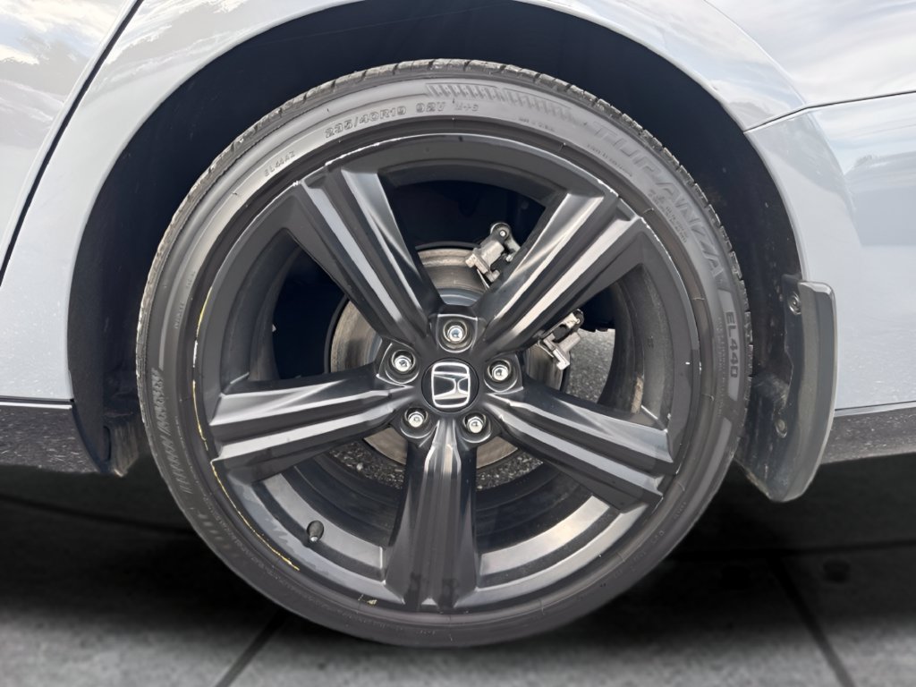 Used 2025 Honda Accord Sport image 29