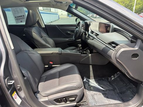 Used 2019 Lexus ES 350 w/ Premium Package FWD image 24