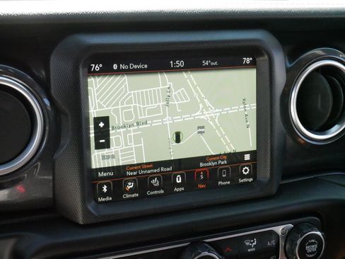 Used 2020 Jeep Wrangler Unlimited Sahara AWD/4WD image 22