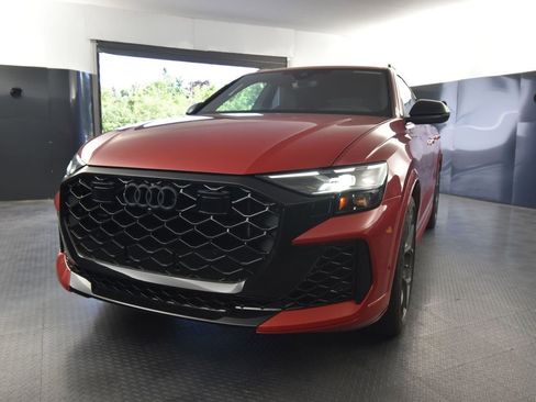 New 2025 Audi RS Q8 performance image 34