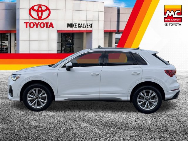 Used 2024 Audi Q3 2.0T Premium Plus w/ Premium Plus Package AWD/4WD image 3
