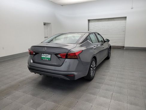 Used 2025 Nissan Altima 2.5 SV FWD image 9