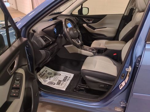 Certified 2023 Subaru Forester Premium image 17