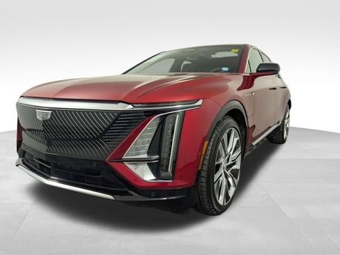 Used 2024 Cadillac Lyriq Luxury w/ LPO, Floor Liner Package image 60