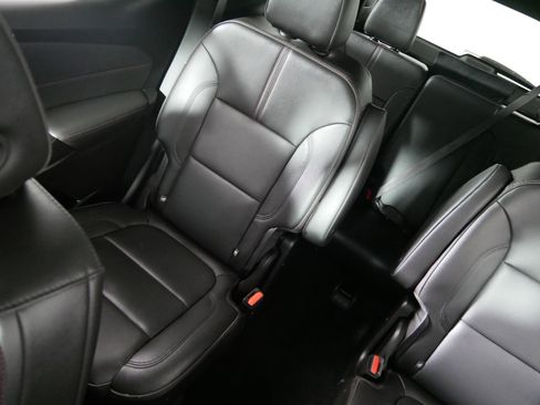Used 2024 Chevrolet Traverse RS AWD/4WD image 12