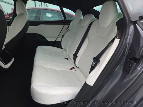 Used 2022 Tesla Model S AWD/4WD image 2