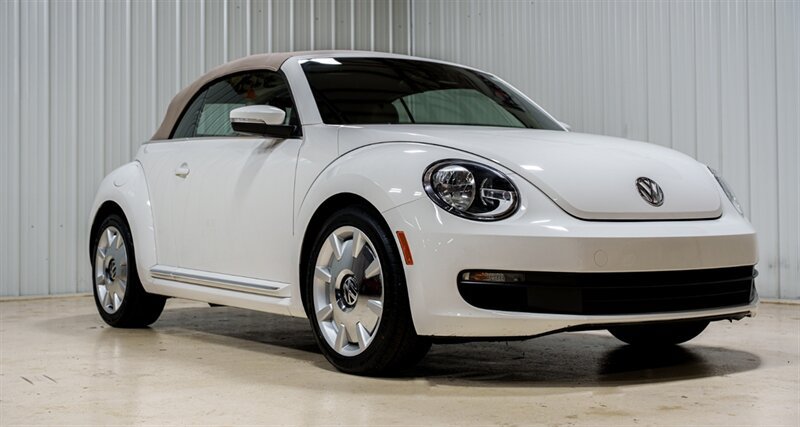Used 2013 Volkswagen Beetle 2.5 FWD image 1