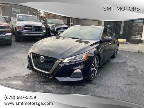 Used 2020 Nissan Altima 2.0 SR image 1