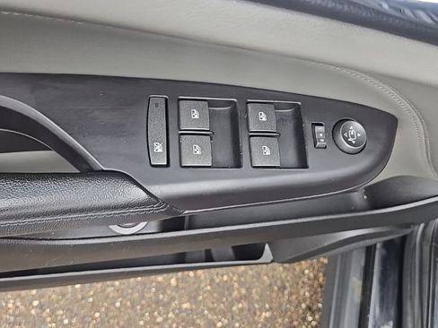 Used 2011 Cadillac SRX Luxury image 12