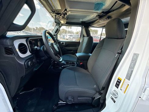 New 2026 Jeep Gladiator Sport image 22