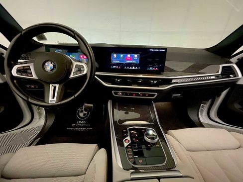 Used 2025 BMW X5 M60i w/ Executive Package image 16