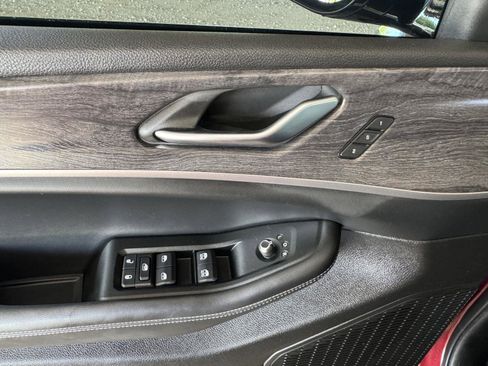 Used 2025 Jeep Grand Cherokee Limited w/ Trailer Tow Package AWD/4WD image 23