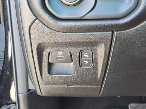 Used 2020 RAM 1500 Big Horn AWD/4WD image 28