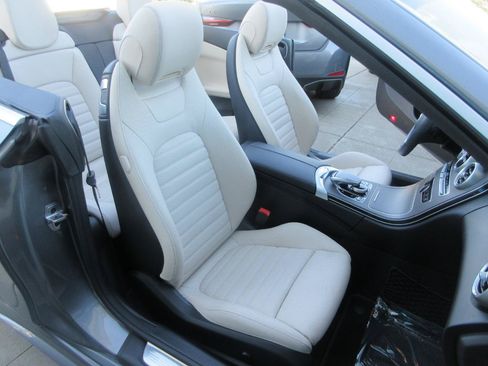 Used 2020 Mercedes-Benz C 300 Cabriolet image 27