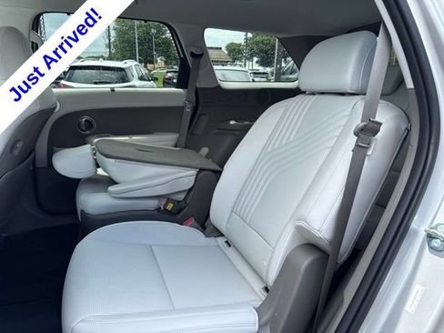 Used 2026 Hyundai Palisade SEL FWD image 11