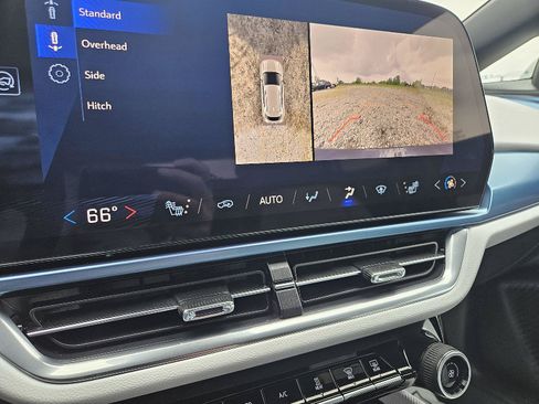 Used 2025 Chevrolet Equinox EV LT FWD image 26