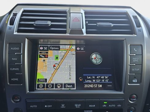 Certified 2021 Lexus GX 460 Premium w/ Premium Package AWD/4WD image 21