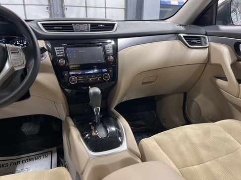 Used 2016 Nissan Rogue SV w/ SV Premium Package image 23