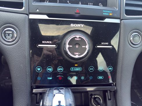 Used 2019 Ford Taurus Limited image 20