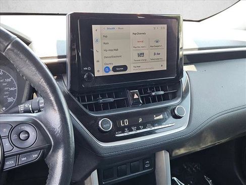 Used 2023 Toyota Corolla Cross LE AWD/4WD image 19