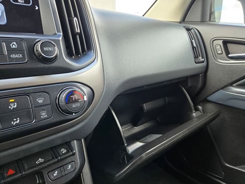 Used 2018 Chevrolet Colorado Z71 AWD/4WD image 14