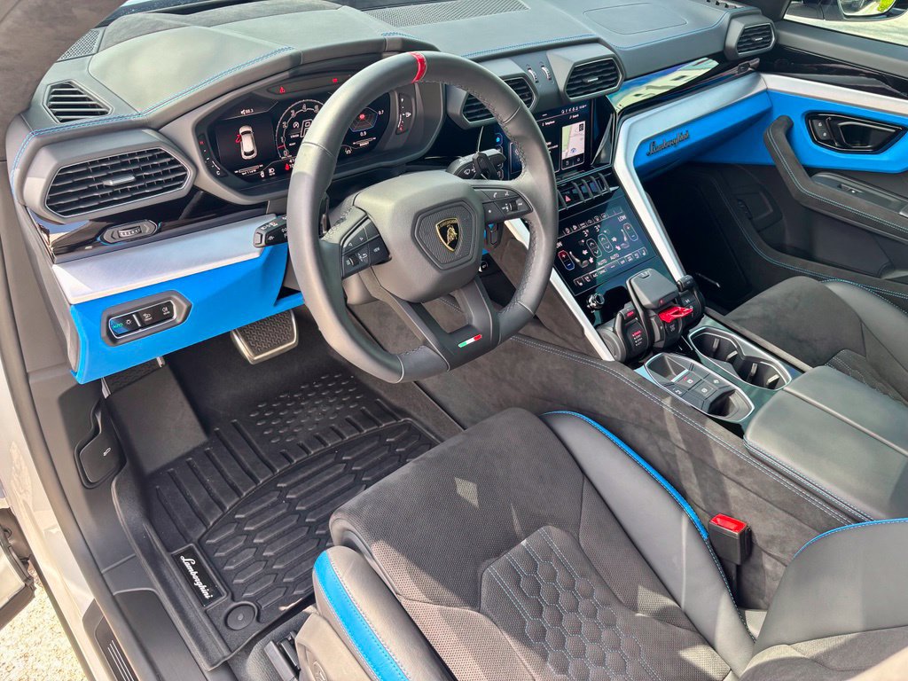 Used 2024 Lamborghini Urus S AWD/4WD image 18