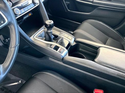Used 2019 Honda Civic Sport image 18