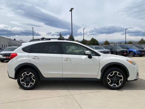 Used 2017 Subaru Crosstrek 2.0i Premium image 7